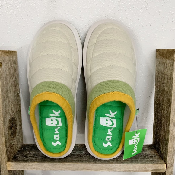 sanuk house slippers